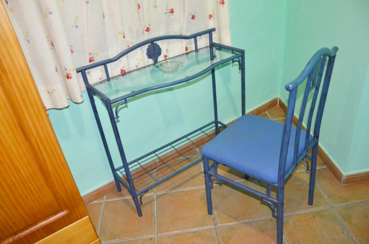 Hostal Restaurante El *